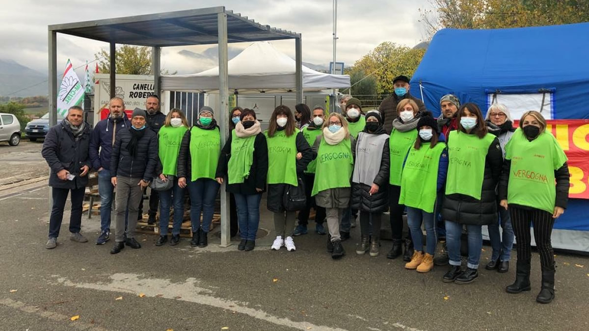 SaGa Coffee Gaggio Montano permanent protest