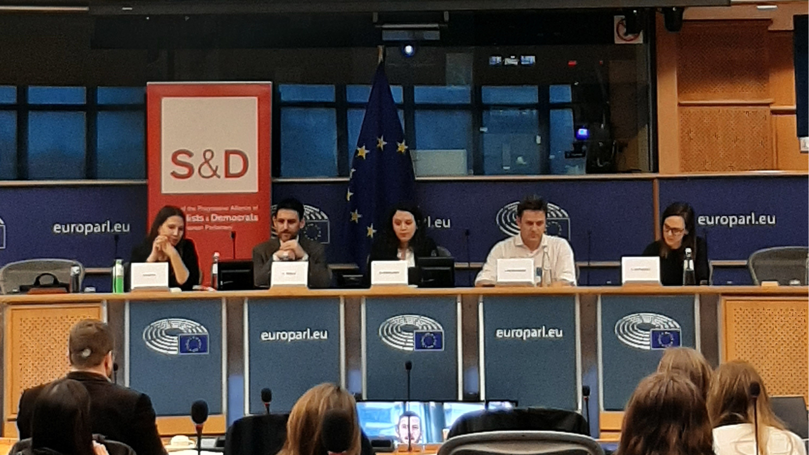 Lars Fogh Mortensen (EEA), Mauro Scalia (EURATEX), Elspeth Hathaway (industriAll Europe), Valeria Botta (ECOS) Delara Burkhardt (MEP European Parliament)